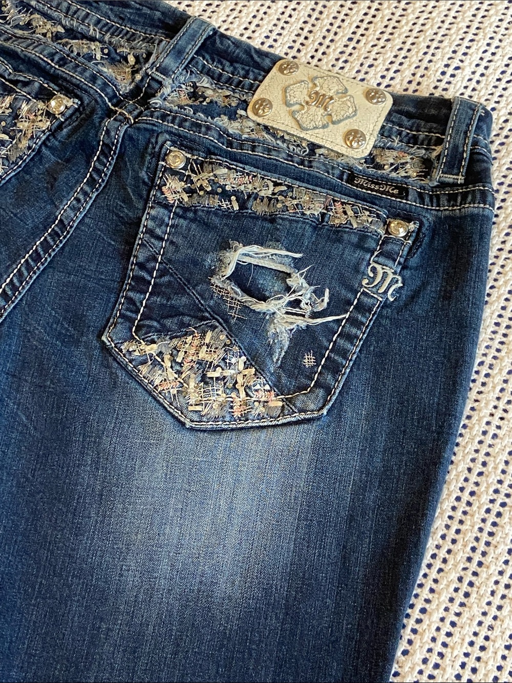 Miss Me Easy Skinny Ankle Mid Rise Distress embellished Cowgirl Size 34”x30”